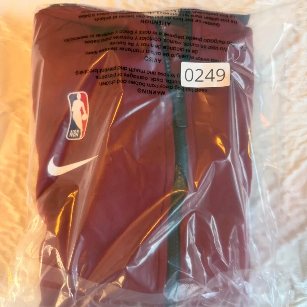 Nike Cleveland Cavaliers Hoodie Kids L 14/16 Red Dri-FIT NBA Basketball Zip Up